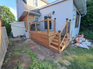 Cedar deck and privacy fence, Ottawa
